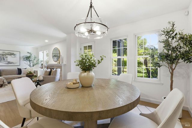 8 Partridge Dr, San Rafael, CA 94901