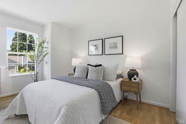 8 Partridge Dr, San Rafael, CA 94901