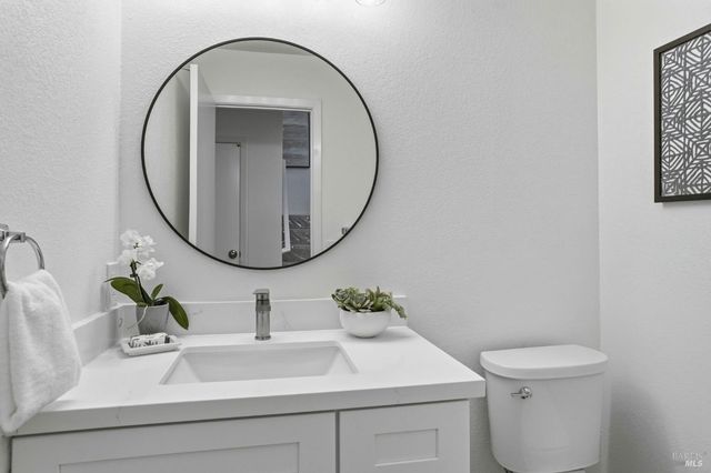 8 Partridge Dr, San Rafael, CA 94901