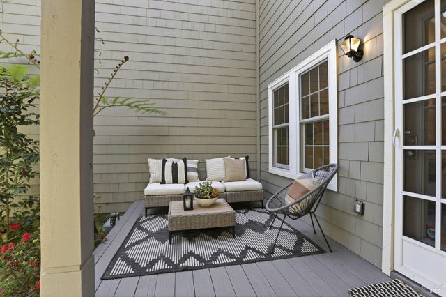 8 Partridge Dr, San Rafael, CA 94901