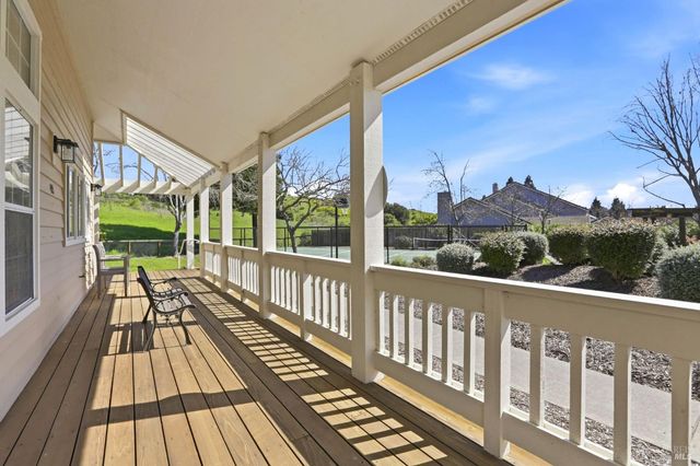 8 Partridge Dr, San Rafael, CA 94901