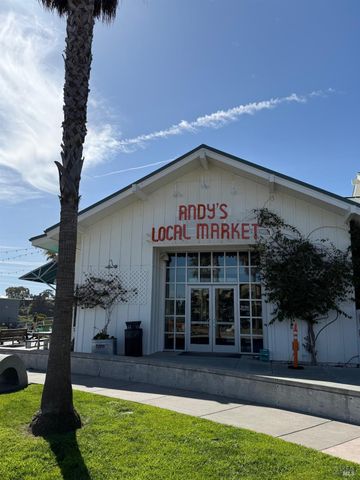 8 Partridge Dr, San Rafael, CA 94901