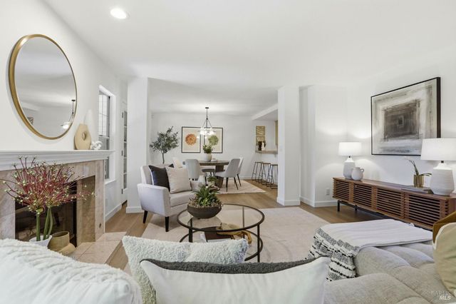 8 Partridge Dr, San Rafael, CA 94901