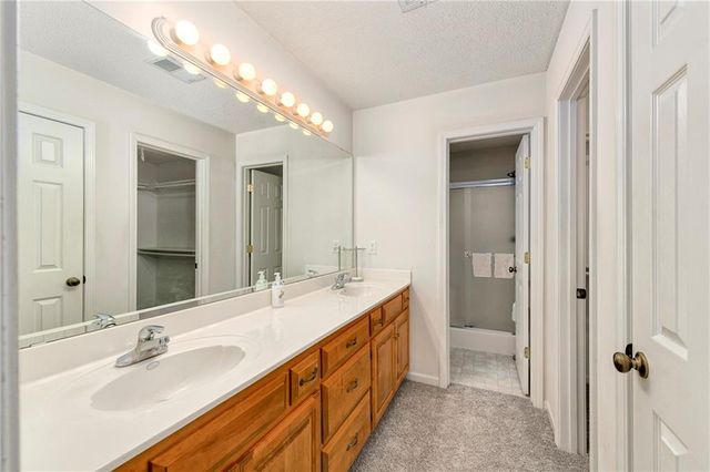 505 NW Durango Court, Blue Springs, MO 64014