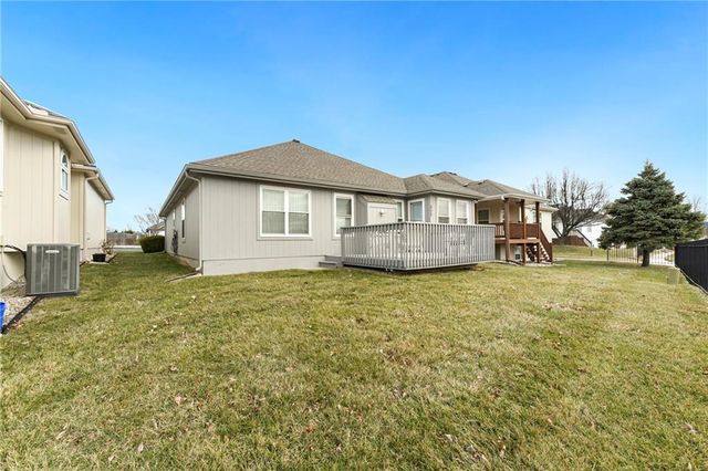 505 NW Durango Court, Blue Springs, MO 64014