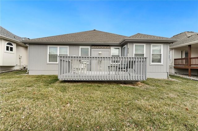 505 NW Durango Court, Blue Springs, MO 64014