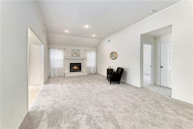 505 NW Durango Court, Blue Springs, MO 64014