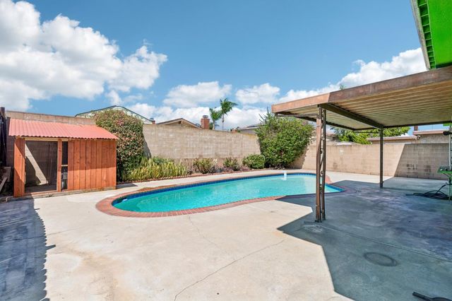 1129 E Helmick Street, Carson, CA 90746