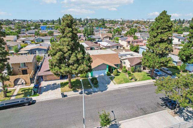 1129 E Helmick Street, Carson, CA 90746