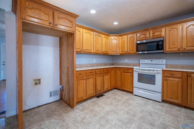 14801 Alabama Highway 20, Florence, AL 35633