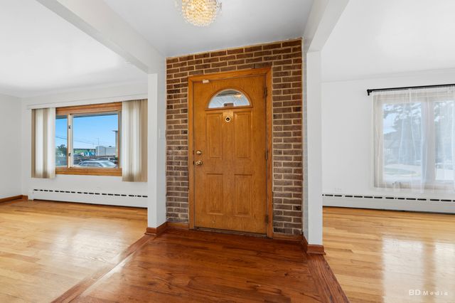3045 S 48th Court, Cicero, IL 60804