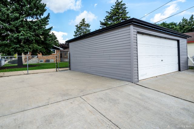 3045 S 48th Court, Cicero, IL 60804