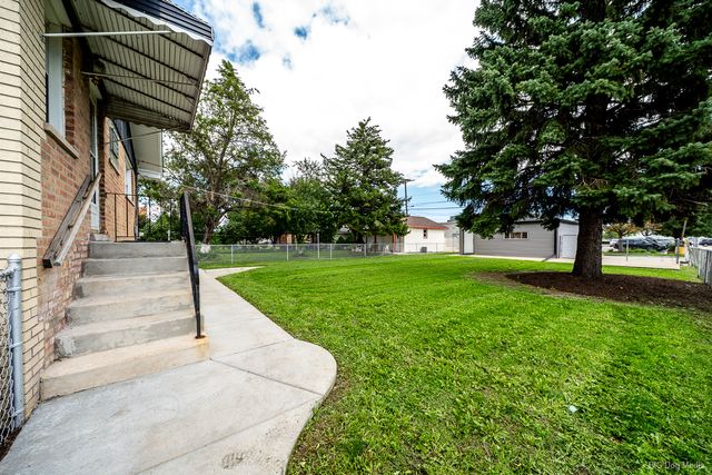 3045 S 48th Court, Cicero, IL 60804