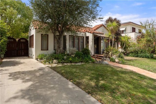 3729 Olive Avenue, Long Beach, CA 90807