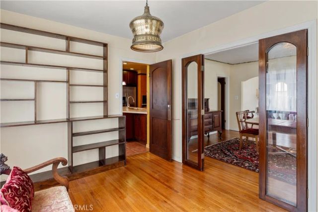 3729 Olive Avenue, Long Beach, CA 90807