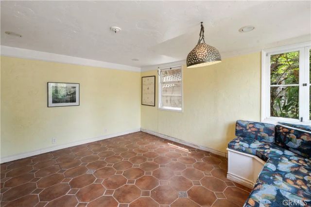 3729 Olive Avenue, Long Beach, CA 90807