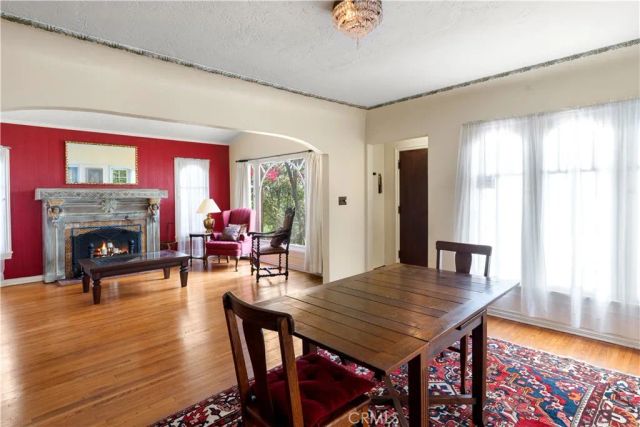 3729 Olive Avenue, Long Beach, CA 90807