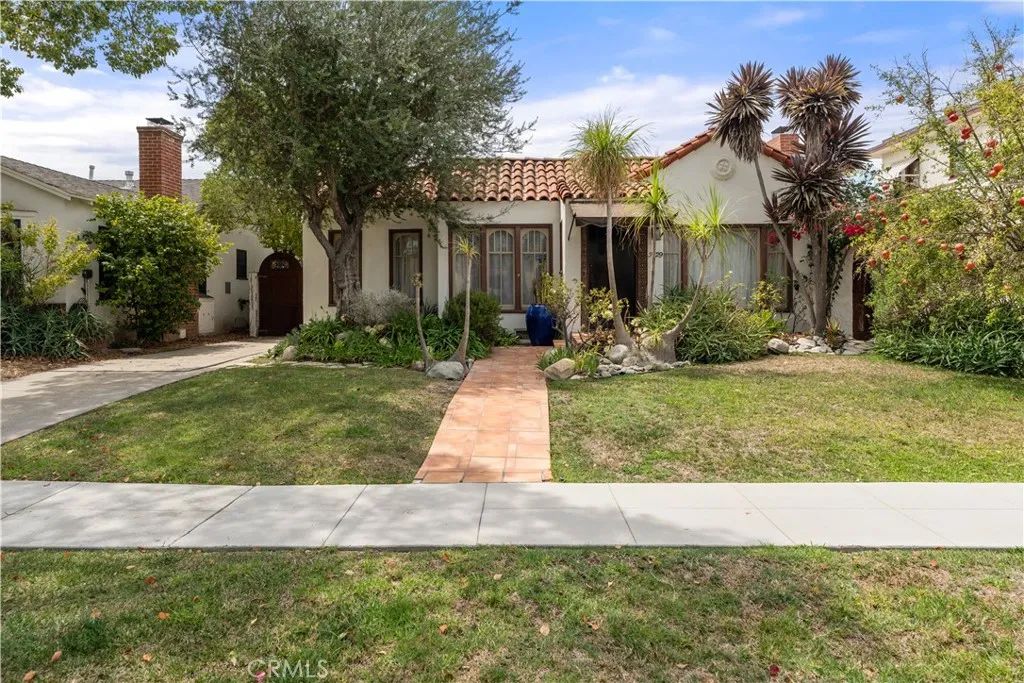 3729 Olive Avenue, Long Beach, CA 90807