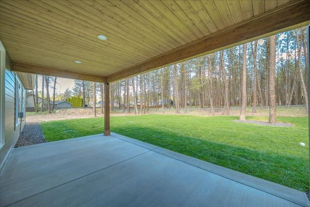 7310 W Kendick Ave, Nine Mile Falls, WA 99026