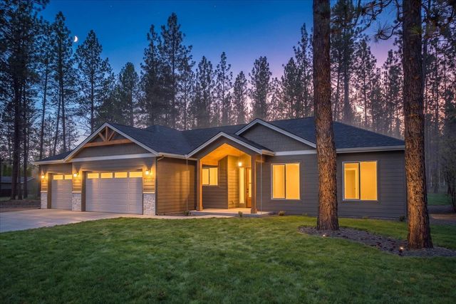 7310 W Kendick Ave, Nine Mile Falls, WA 99026