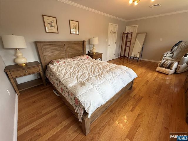121 Newcomb, Tenafly, NJ 07670
