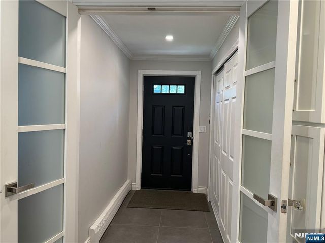 121 Newcomb, Tenafly, NJ 07670