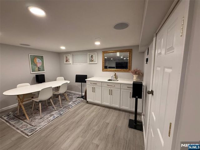 121 Newcomb, Tenafly, NJ 07670