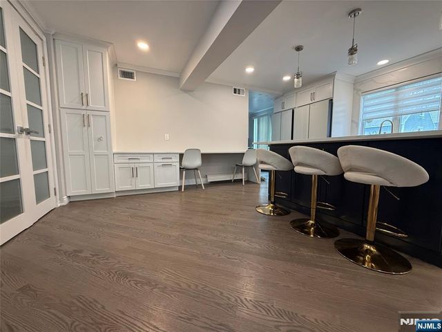 121 Newcomb, Tenafly, NJ 07670
