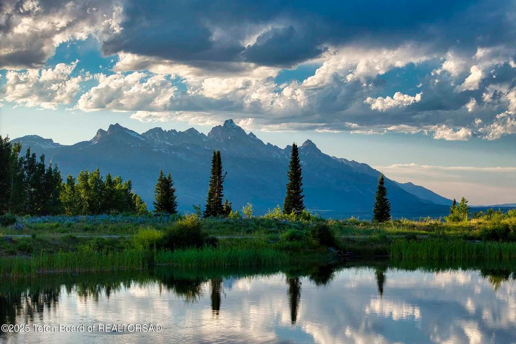 3000 N RIVA RIDGE Road, Jackson, WY 83001 photo 3