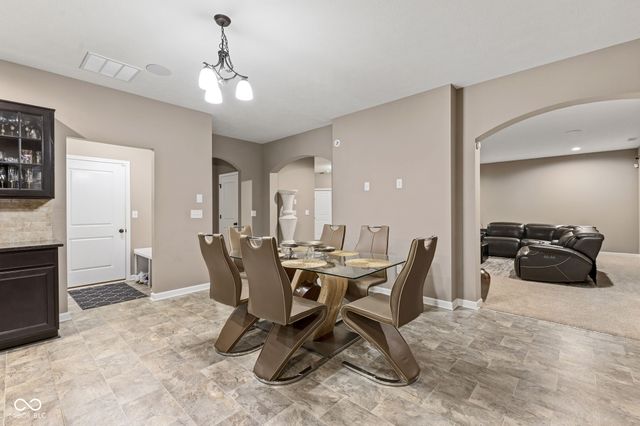 9105 Thames Drive, Avon, IN 46123