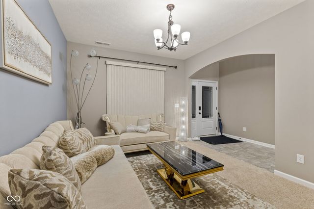 9105 Thames Drive, Avon, IN 46123