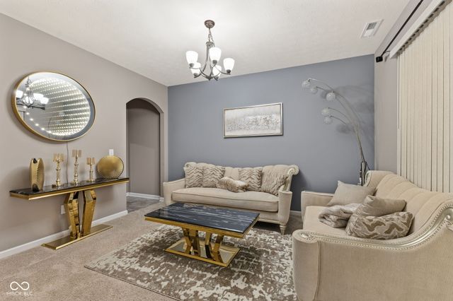 9105 Thames Drive, Avon, IN 46123