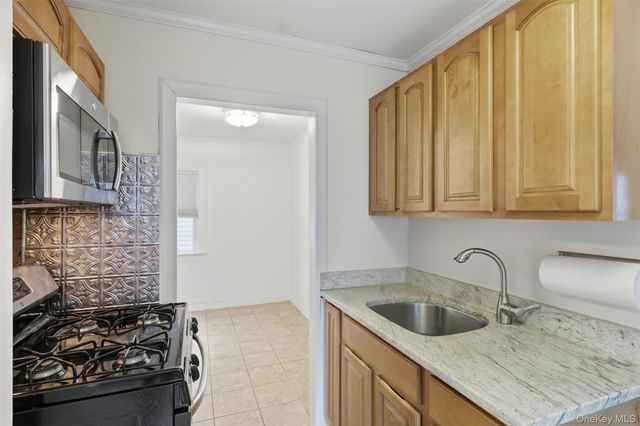 20 Samstag Avenue, Ossining, NY 10562