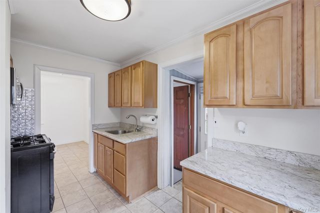20 Samstag Avenue, Ossining, NY 10562
