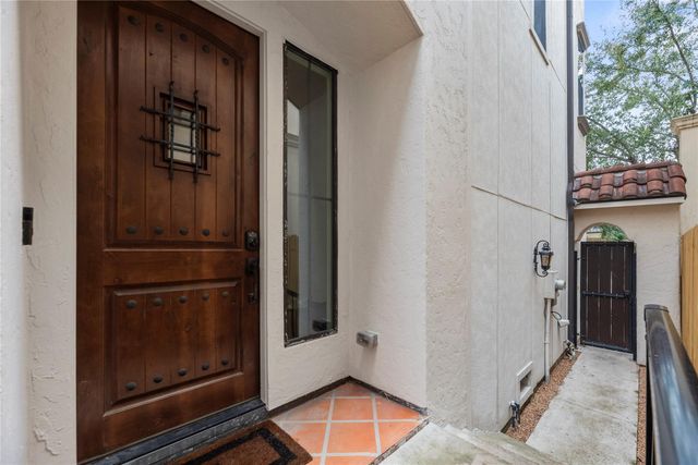 5733 Kiam Street, Houston, TX 77007