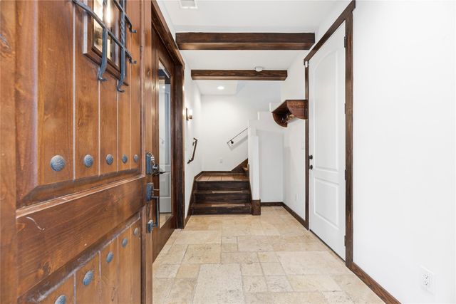 5733 Kiam Street, Houston, TX 77007