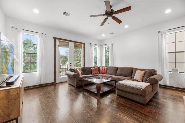 5733 Kiam Street, Houston, TX 77007