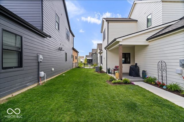 17347 Newton Main Street, Westfield, IN 46074