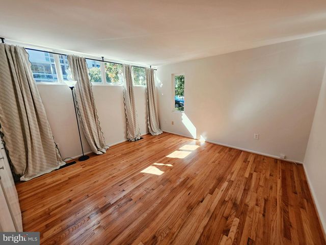 11545 MAPLE RIDGE RD, Reston, VA 20190
