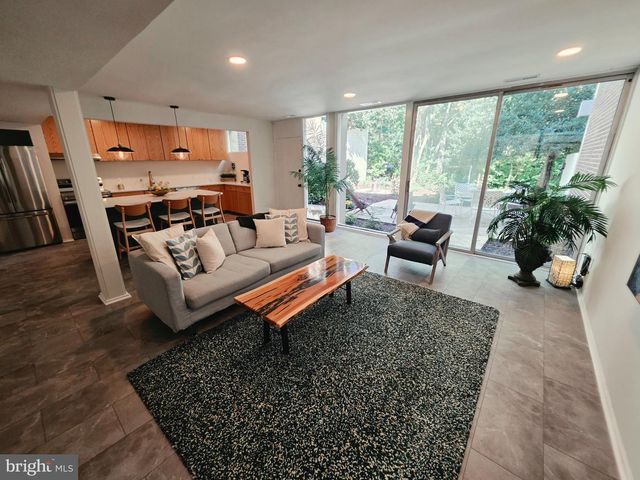 11545 MAPLE RIDGE RD, Reston, VA 20190