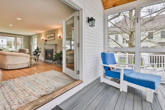 25 Eastman Street, Nashua, NH 03060
