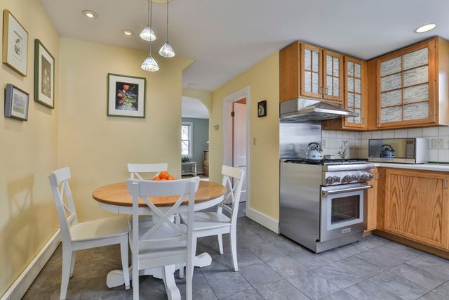 25 Eastman Street, Nashua, NH 03060