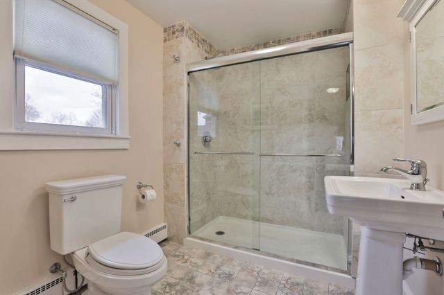 25 Eastman Street, Nashua, NH 03060