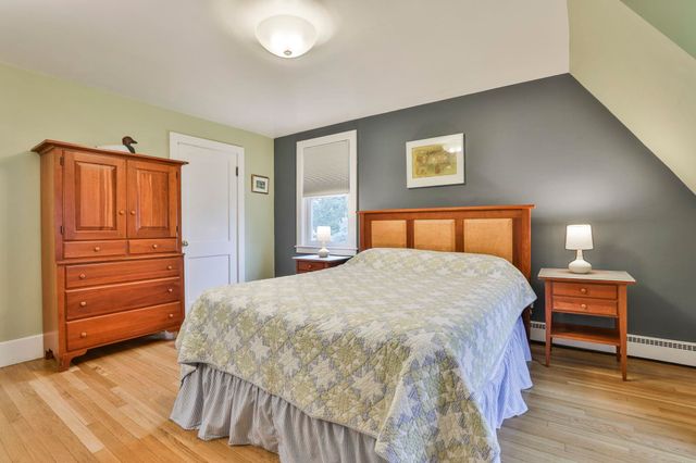 25 Eastman Street, Nashua, NH 03060