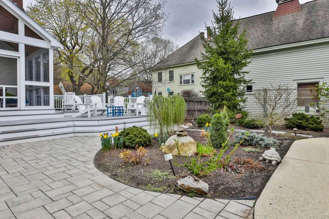 25 Eastman Street, Nashua, NH 03060
