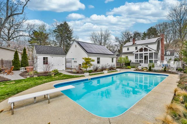 25 Eastman Street, Nashua, NH 03060