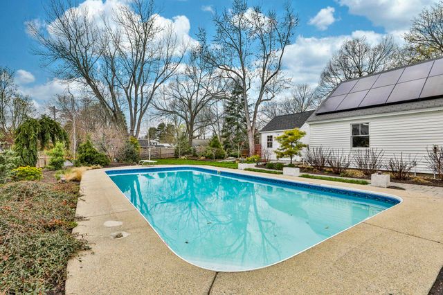 25 Eastman Street, Nashua, NH 03060