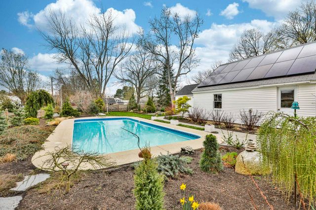 25 Eastman Street, Nashua, NH 03060
