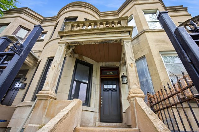 4937 S Prairie Avenue, Chicago, IL 60615