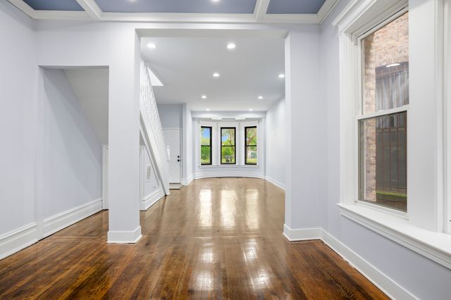 4937 S Prairie Avenue, Chicago, IL 60615
